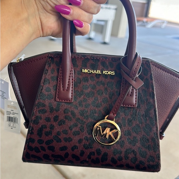 BRAND NEW MICHAEL KORS SATCHEL! - Picture 14 of 16